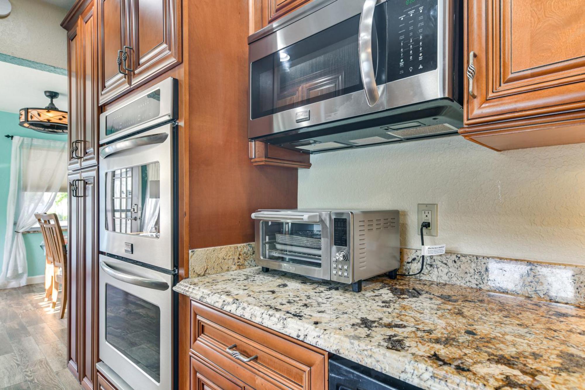 Redington Shores Retreat - Walk To Beach Access! شاطئ كليرووتر المظهر الخارجي الصورة